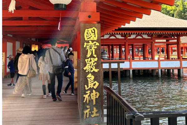 厳島神社の本殿入口