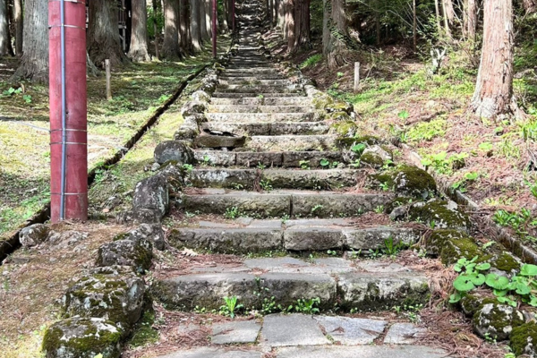 久渡寺の石段
