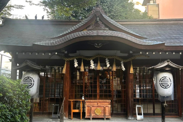 サムハラ神社の境内全体を撮影