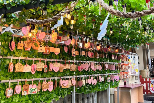 お初天神のハート絵馬